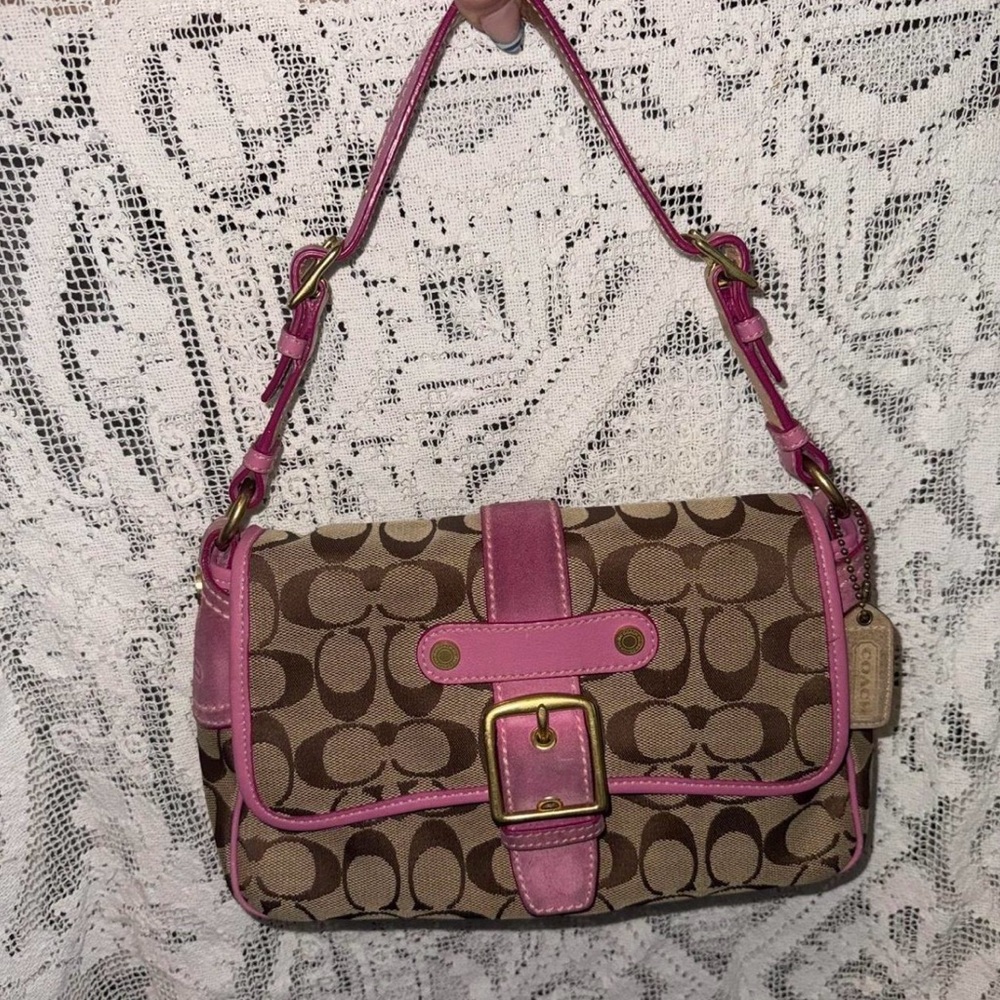 Vintage Coach Soho Signature Shoulder Bag 💕